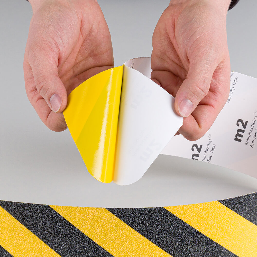 LEMAX Hinweisschild 'Garagenanlage – Offenes Feuer Verboten' – 200x300 Mm, Kunststoff Gelb/schwarz