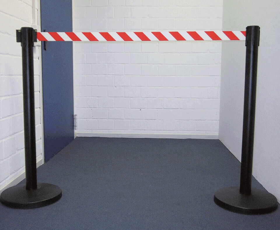 Befestigungsarten bei Gurtabsperrpfosten Kassette Leitkegelaufsatz Produkt an Produkt